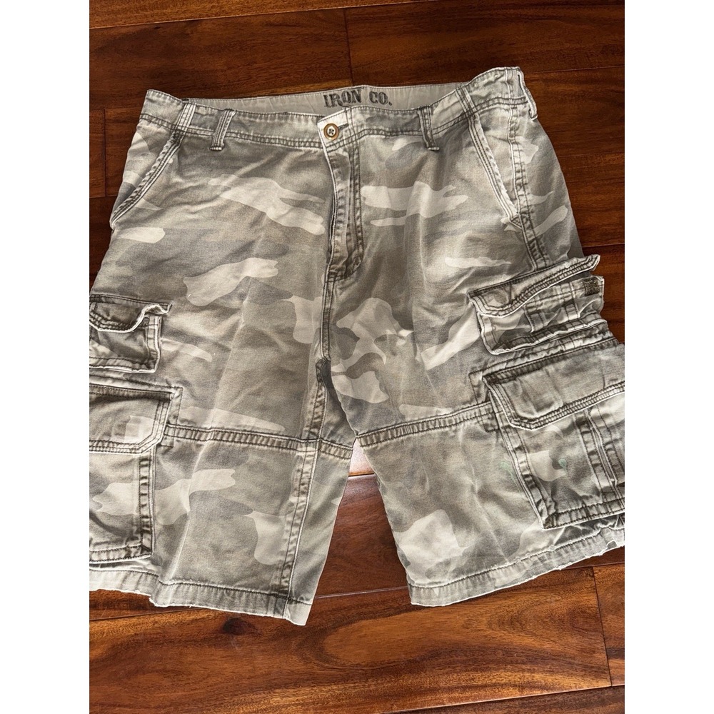 IRON CO Cargo Shorts Men's Size 38 Camouflage‎ Utility Pockets Casual Outdoor